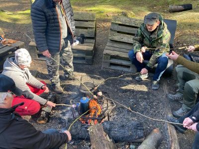 Kursus for mænd, der har brug for at vende tilbage til hverdagen efter en livskrise som følge af eksempelvis stress, angst, depression, skilsmisse, kræft, hjerte-kar-sygdom, smerte, overvægt eller diabetes.