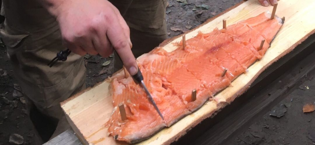 Er du en vildmand? Kan du overleve i naturen? 5C basic survival skills. Æg og bacon. Skotsk æg. Røget laks. Tændstål. Læderarbejde.