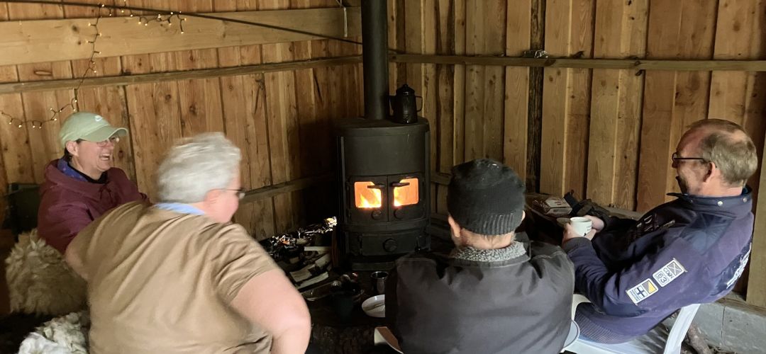 Ingen arbejdslejr - Frokostpause ved Pedellerne