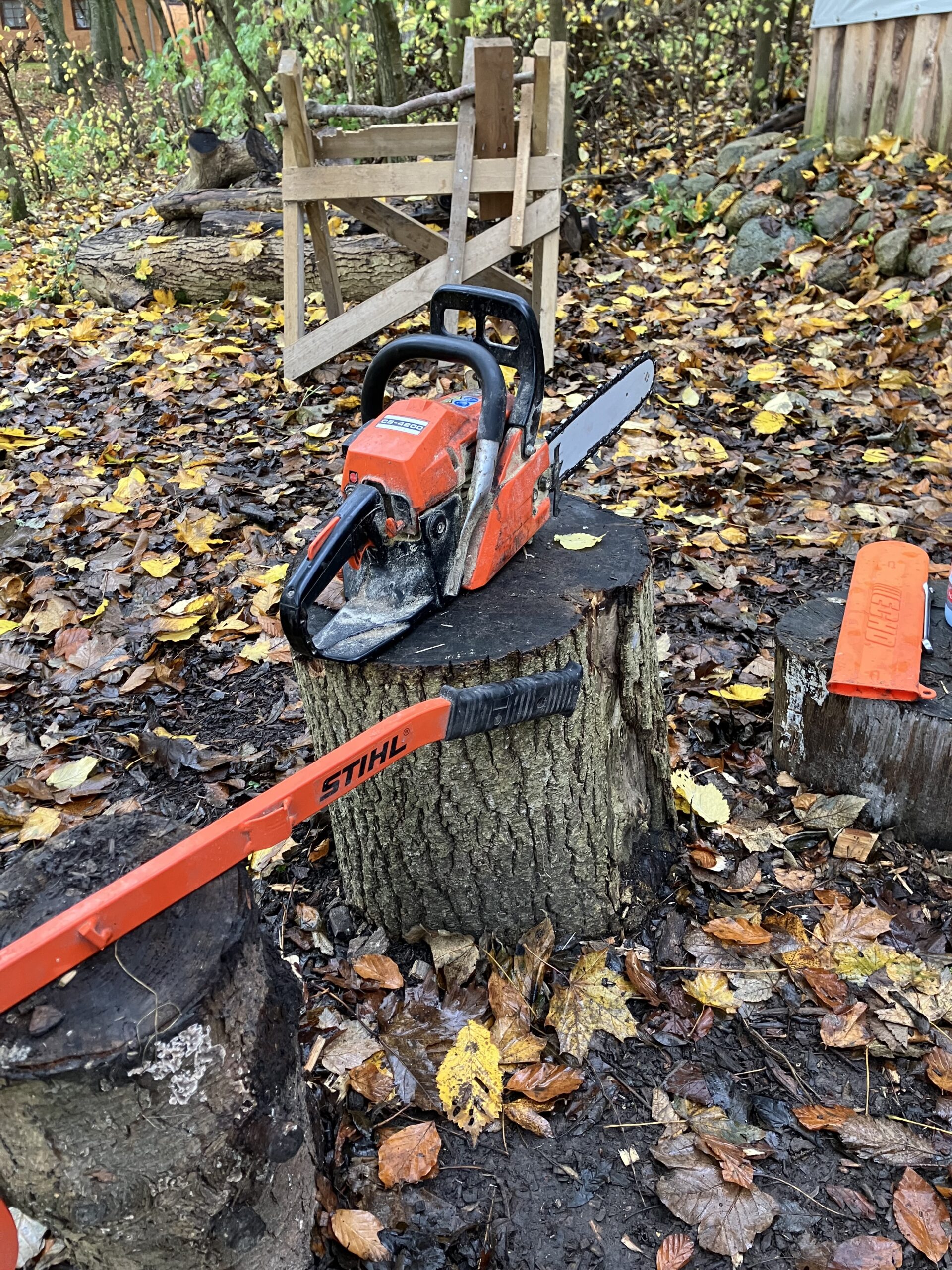 Klar til at save brænde